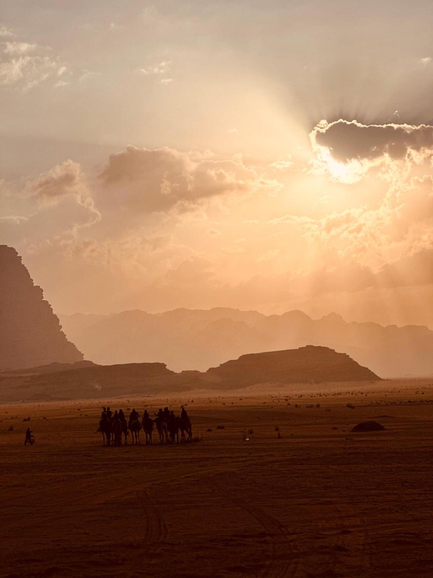 Rum Relaxation Luxury Camp Wadi Rum Exteriör bild