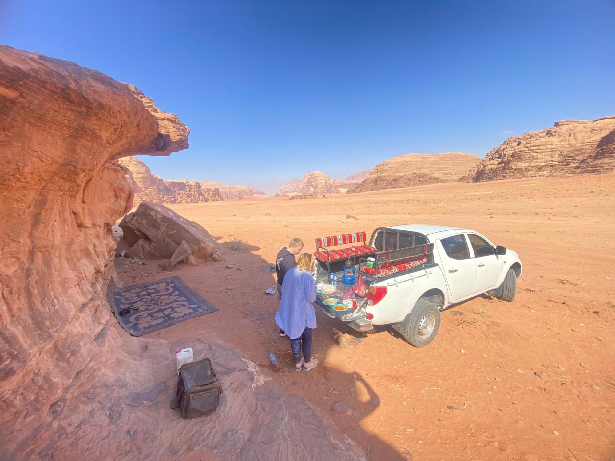 Rum Relaxation Luxury Camp Wadi Rum Exteriör bild